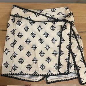 Floral Black and White Women's Skort XL